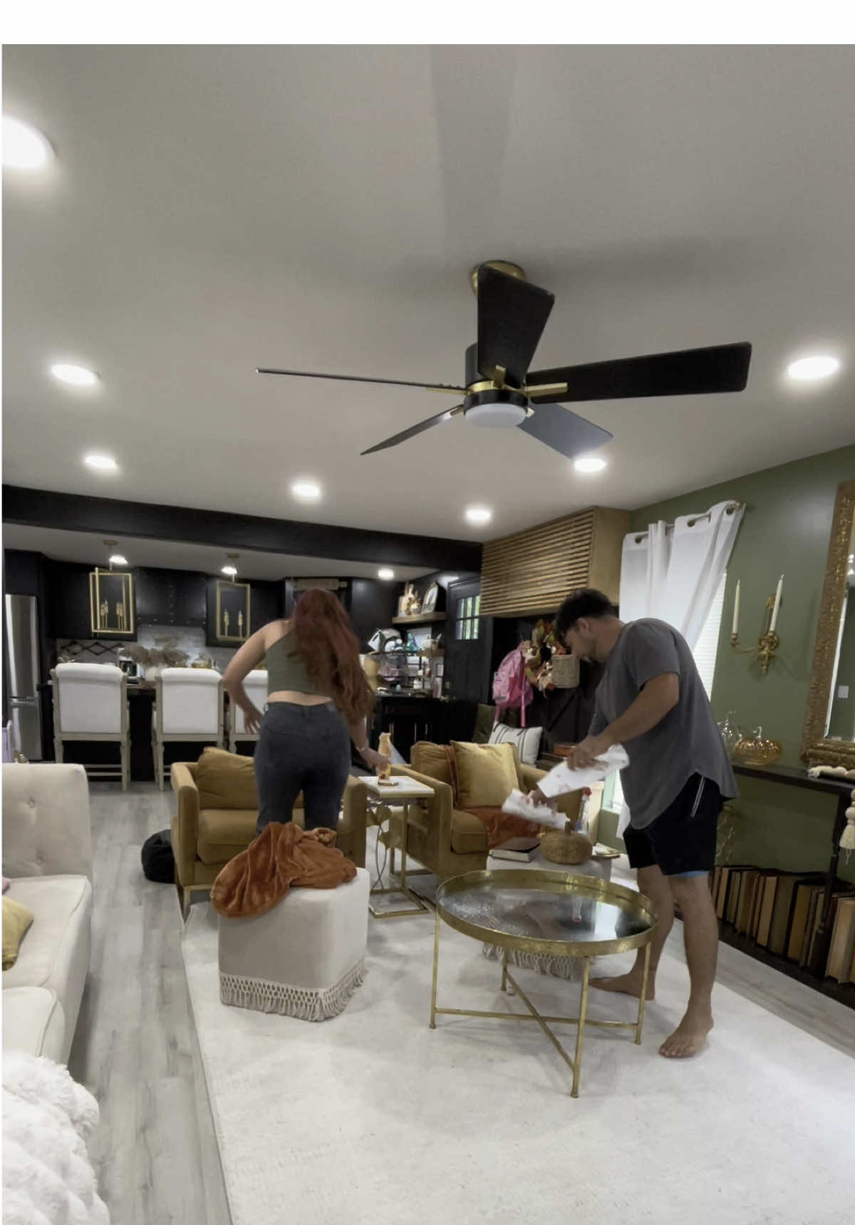 Happy Sunday beautiful people! ☀️ quick clean up featuring hubby 🥰 #hubbywifey #couples #teamwork #cleanup #sunday #fyp #fypシ 