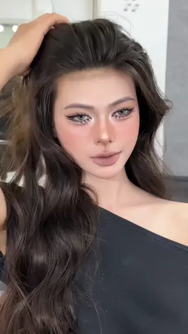 Bã vuốt tóc slay xỉu,muốn vuốt luôn giới tính của tui luôn😁😁😁#makeuptutorial #toneslay #xuhuong #chamchammakeup #MakeupTânPhú 