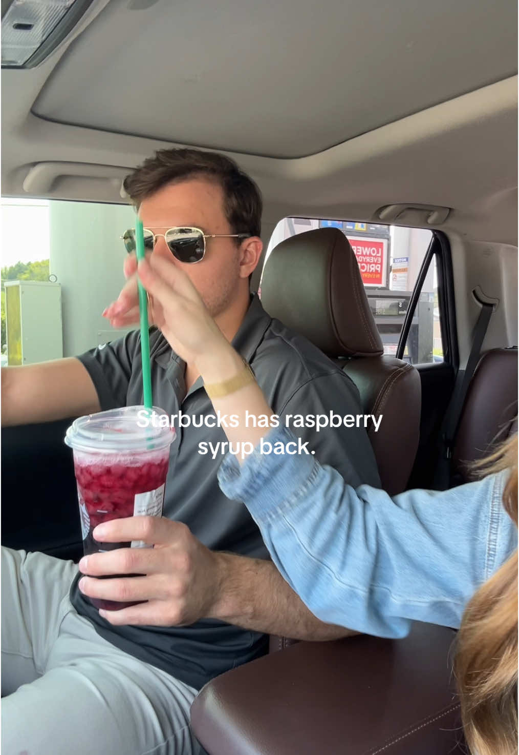 Venti strawberry acai refresher with raspberry syrup and no berries please 