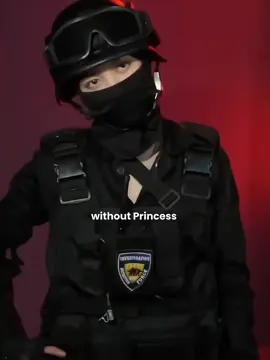 : next to Princess Blew then Lieutenant Wayo so sweet#freenbecky #freensarocha #beckyarmstrong #4elements #ninn_sfbr 