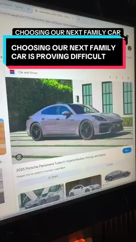 @kamille has a strange obsession with Land Rover Defenders 😭