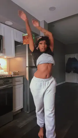 🥳❤️🎶 #influencer #foryoupage #femoftictok🌈 #chrisbrownchallenge #trendingvideo 