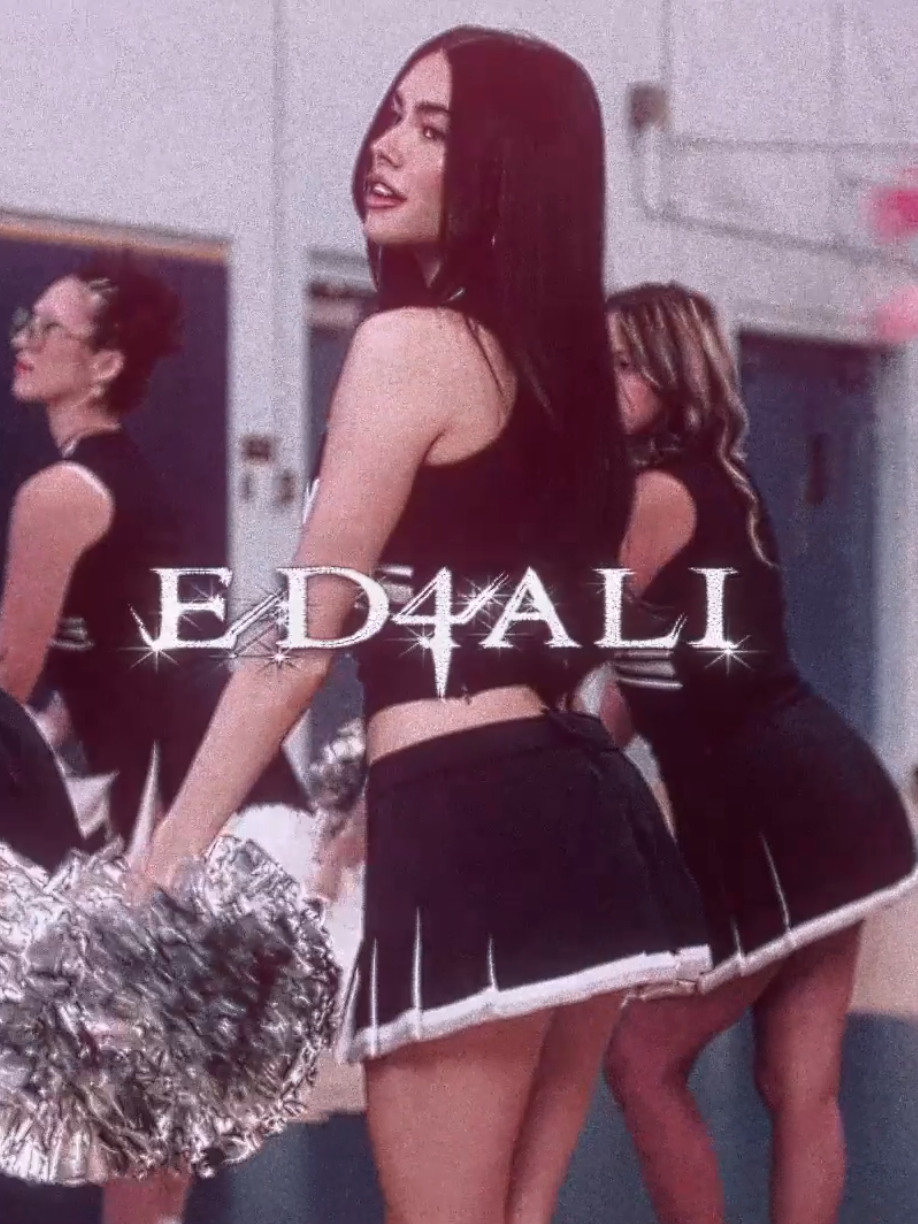 this era owns me !! ib : @𝗦𝗜𝗥𝗘𝗡.𝗙𝗙𝗫 #y2kedit #ed4ali #madisonbeer #madisonbeeredit #makeyoumine 