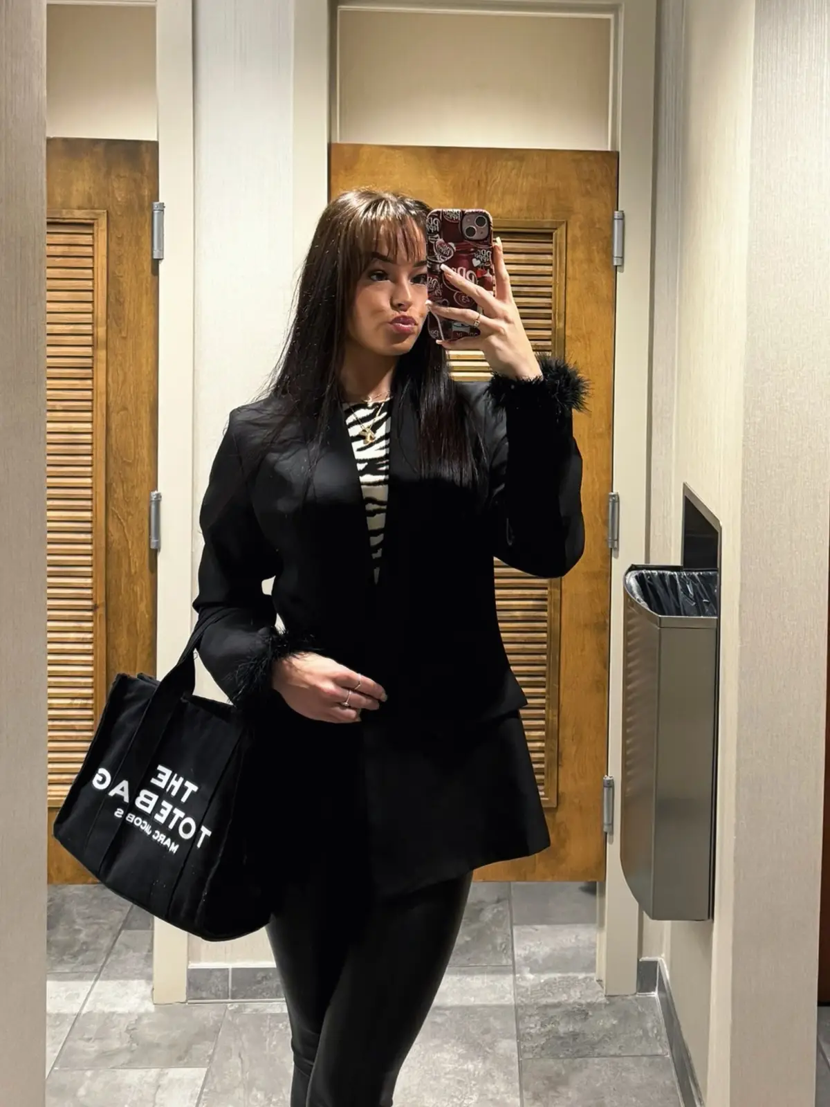 #outfitinspo #officelife #legalassistant #marcjacobs #ninetofive 
