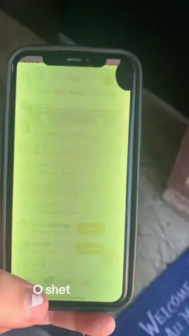 WHAT HAPPEND TO MY PHONE 💔😵😎 #neednewphonegivemeonenow 