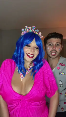We’re taking you to Candyfornia!! 🍭🍬🍰🧁🎂 #katyperry #thelifetimestour #californiagurls @Katy Perry @B A E 