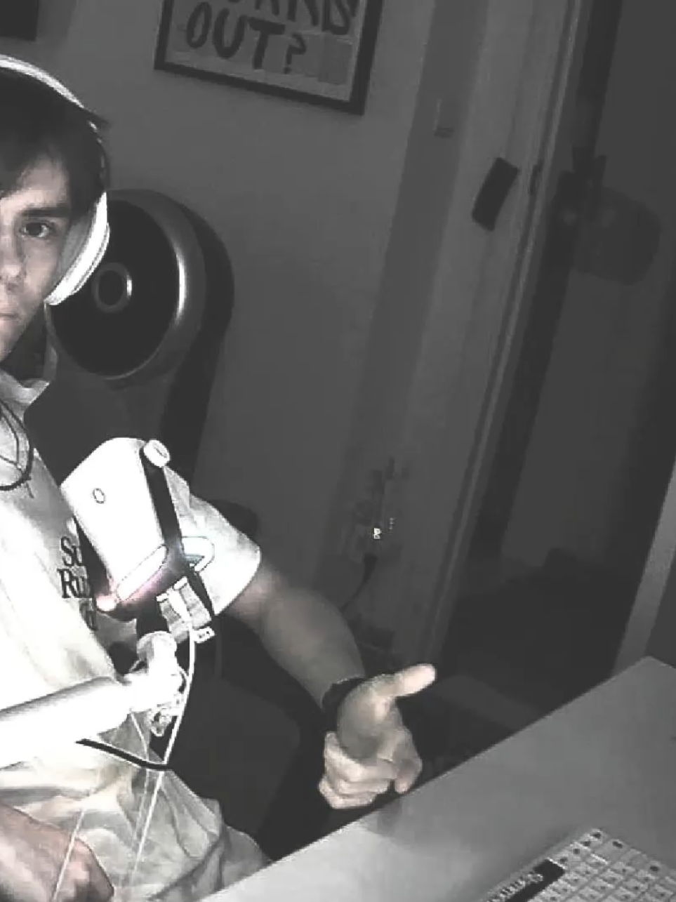 little work in progress  called *full house*  let's see what horror theme does on my account  #horrortok #creepytok #fyp #viral  #techtok 