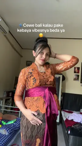 Ternyata masih ada kebaya yg muat eee🤣🤣🤣 #kebaya #gadisbali #kebayabali 