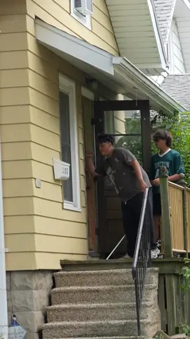 Blind Person Goes Ding Dong Ditching 😭 #fyp #viral #funny #pranks #davidbove 