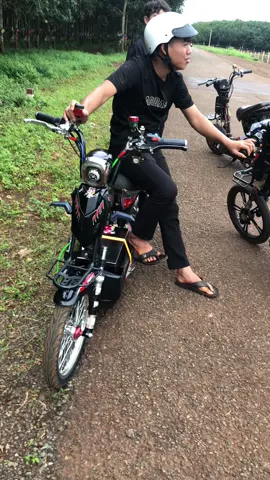 Gặp xe idol thiu,nguyên kia 😆😆#uocduoclenxuhuong #xediendo 