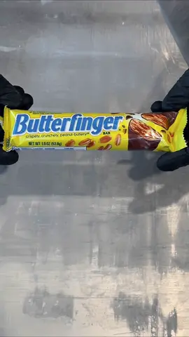 Butterfinger rolled ice cream is a one of a kind! Super crunchy! #icecream #sweettreat #RolledIceCream#sweets #sweettooth