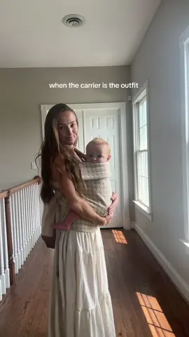 I love a good baby carrier 👶🏼🕊️  #fyp #momlife #babycarrier #babyitems #OOTD 