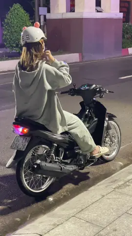 Chở vợ êu đii dạo 💕#longan #xuhuongtiktok #chiyeuminhem #siriusđộkiểng #trungthang06 