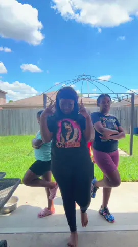 #family #trending #fyp #explore #viral @AJ @вrєαnnαsímσnє❥ @_LyricsWorld 