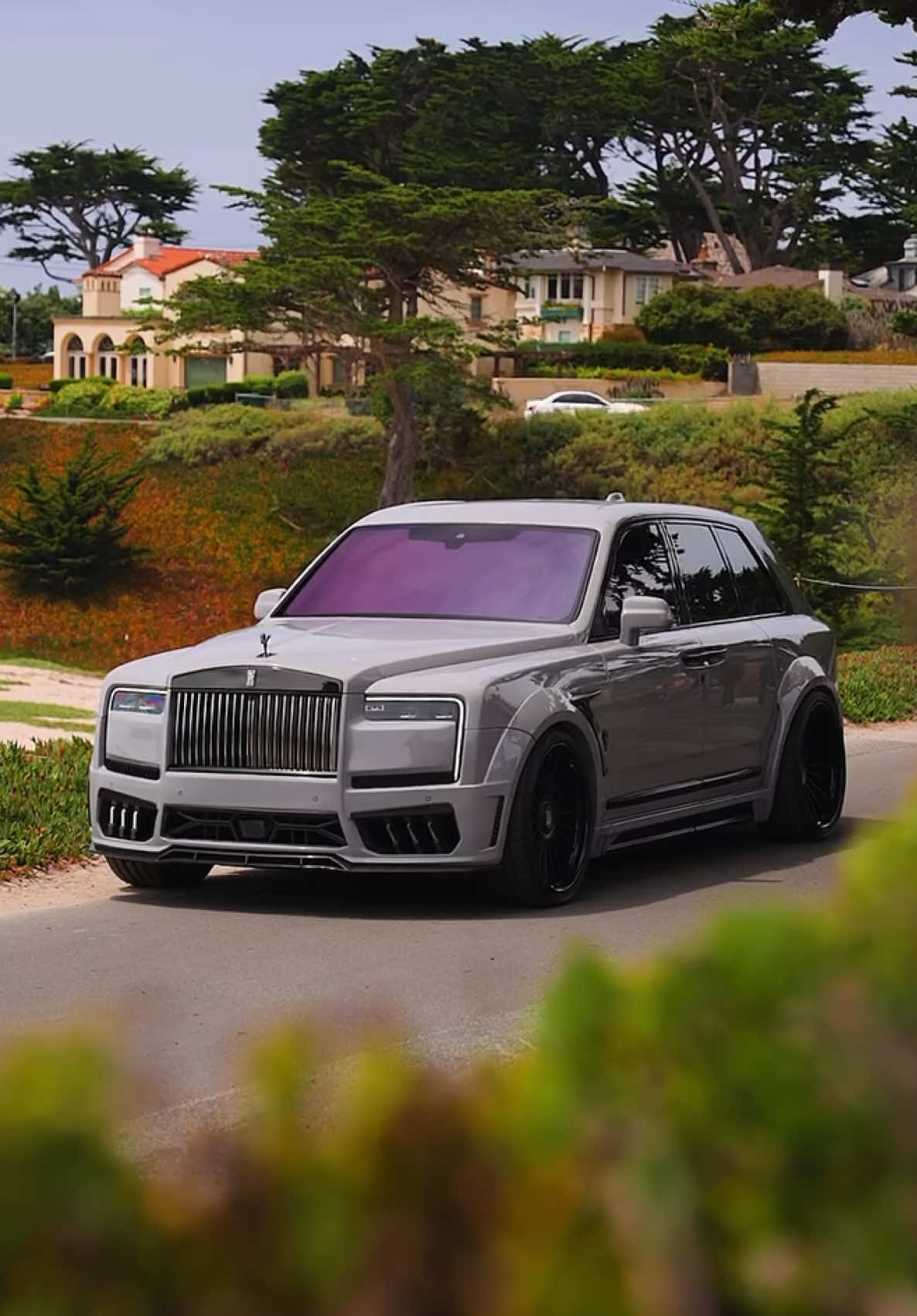 Bold Elegance 🪽 • • • Rolls Royce Cullinan Series II with 1016 Industries Widebody (IG 📸 @1016industries) #luxury #speed #luxuryspeed #rollsroyce #cullinan 