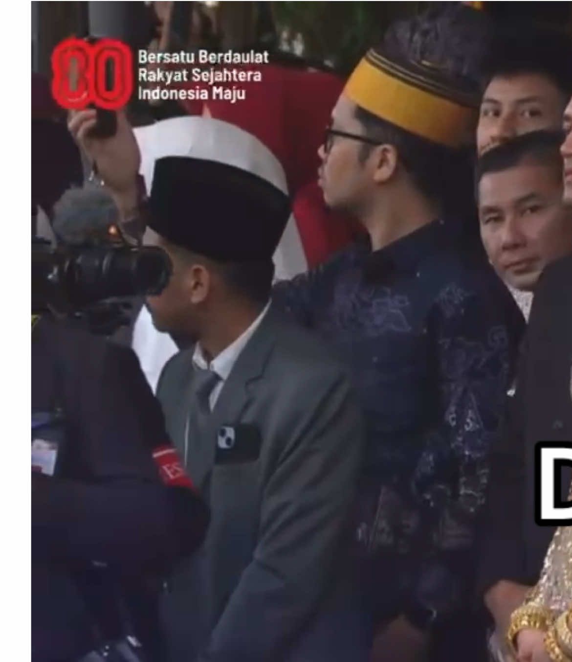 Masuknya nyempil, diakhir acara pula 🤣 #hutri80indonesia🇮🇩 #promomakanmerdeka #day1 #anakbugis 