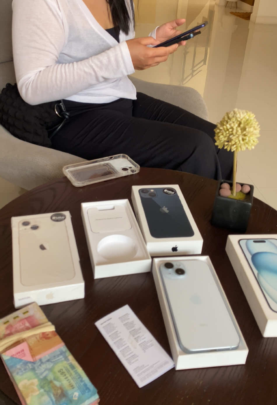 terimakasih telah menjual iphone 13 128 iboxnya kak🩵 #jualiphonepandaan #iphonepandaan #jualbeliiphone #iphone12 #iphone11 