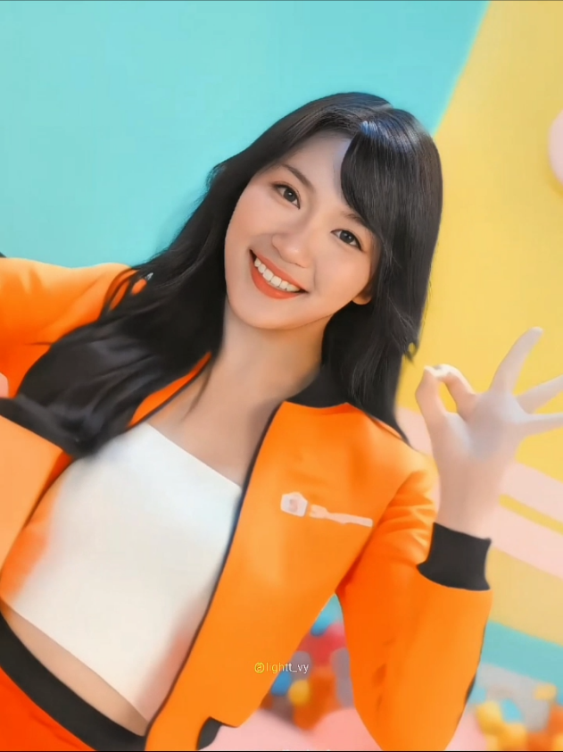 udh pada bisa komen foto kann?? coba tunjukkin pesona oshi kalian di komen🤔 . #lightt_vy  #jkt48official #marshajkt48 #marshalenathealapian #4u 