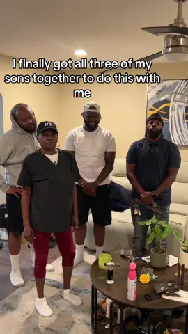 Mother and son trend 