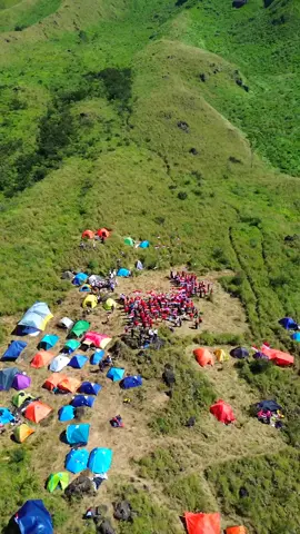 pengibaran bendera 17 agustus 2025 di sabana pos 2 lincing #bukitlincing #lincing1860mdpl #lincingarjuno #17agustus #upacarabendera #fyp #fypシ゚ 