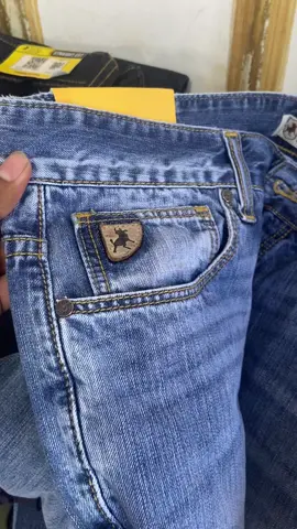 Spesial promo kemerdekaan #promomakanmerdeka #loisjeans 