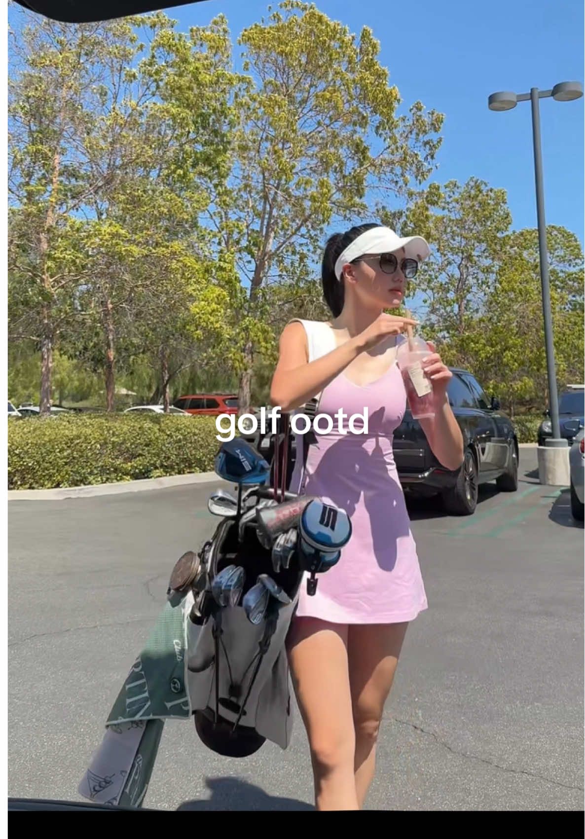 when the weather is feeling like you need a fun little drink to get you through your round today ☀️🍹@heyteanyc #golfootd #OOTD #girlgolfer #golftok #lululemon 