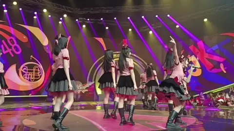 JKT48 (Gen 12) perform di Acara D7 Academi  Konser Kemerdekaan Part 4 - Heavy Rotation @JKT48 Official . .  .  #jkt48 #jkt48newera #fyp #fypage #fypforyou 