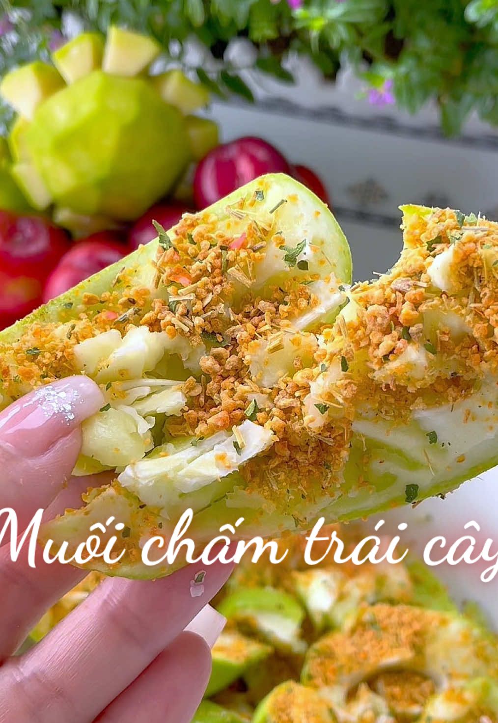 Muối sả chanh ớt. Chấm trái cây đỉnh đỉnh luôn ca nhà oi#bepbaduong #LearnOnTikTok #anvatcungtiktok #muoicham #muoitayninh 