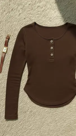 Daffodil Long Sleeve With Buttons #atasanwanita #blousecantik #fyp #promomakanmerdeka #lenganpanjang #fypシ゚ #kekinian #affiliatemarketing #bajucewe #4u #kaos #fyppppppppppppppppppppppp 