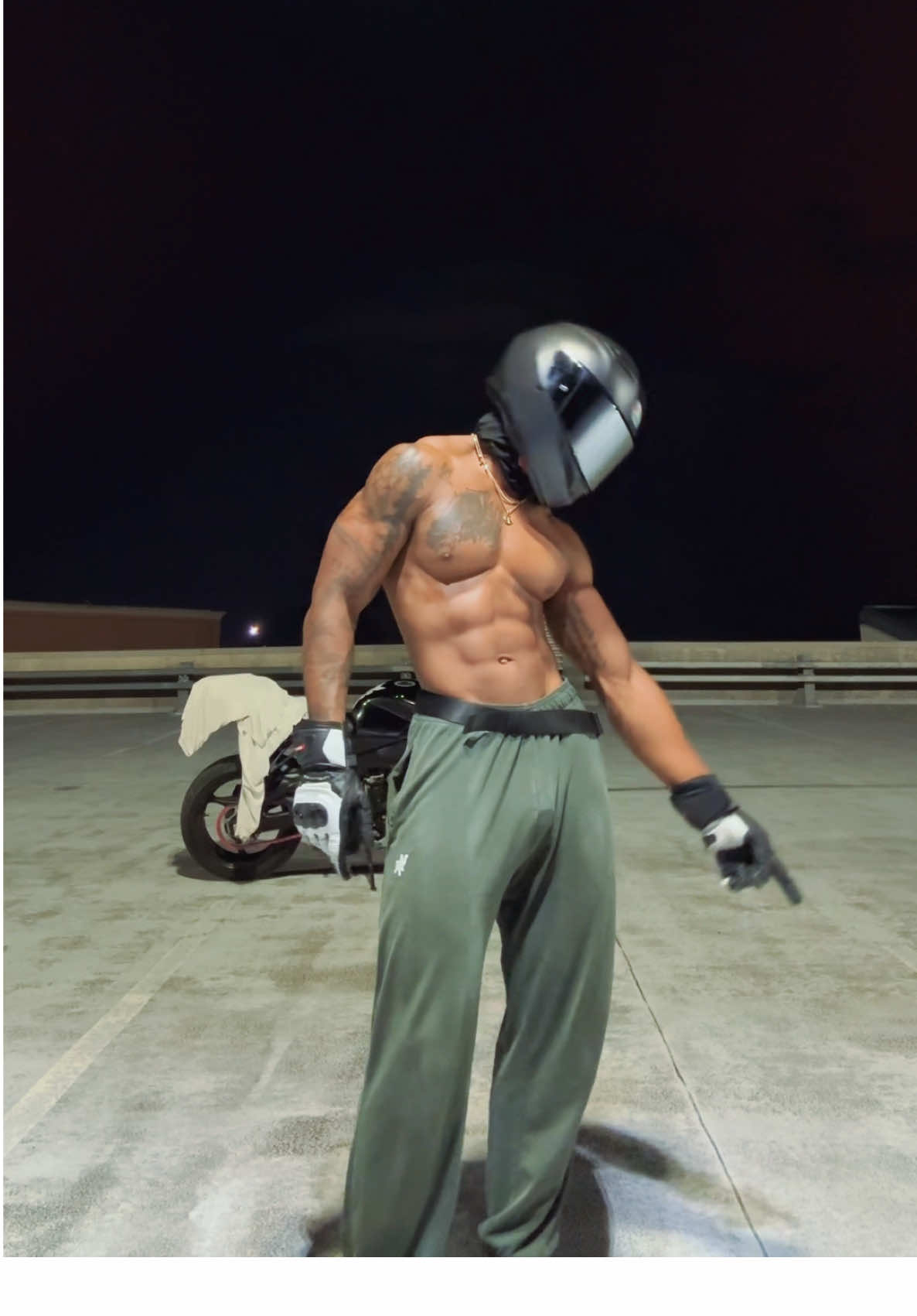 Had to resurrect this (I hit my head😅) #motorcycle #dancingbiker #bikersoftiktok #biker #fyp 
