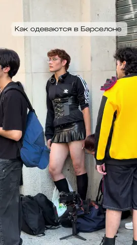 Style in Barcelona, Spain. #spain #travel #StreetStyle #fashion #fashionweek 