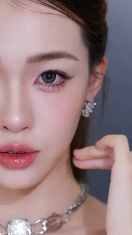 Cách kẻ lông mày