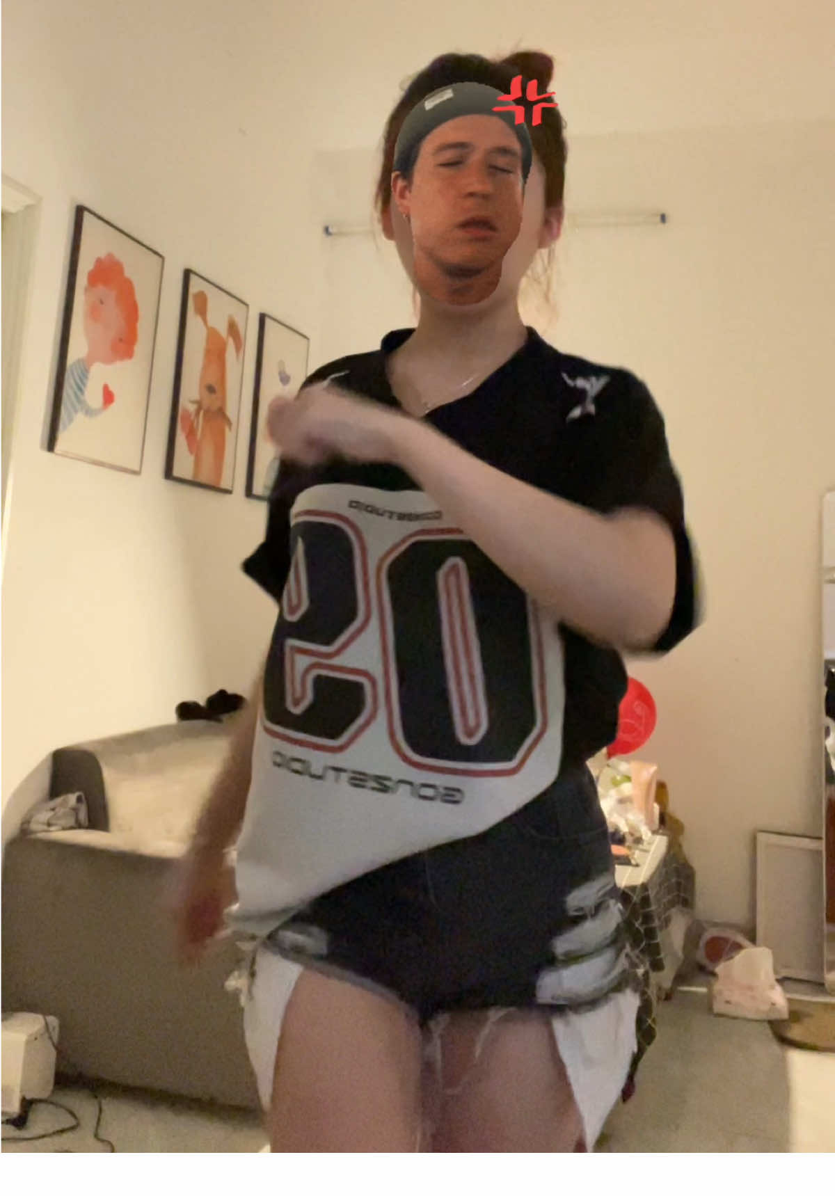 nhìn vậy chứ tắt cái app che mặt là giống 👹 #xh #viral #dance (dc:?)