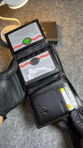 Buruan diorder dompet pria keren ini mumpung lagi promo #dompet #dompetpria #dompetmurah #dompetviral #dompetkulit 