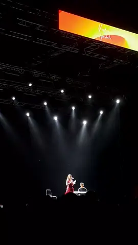 nadin+piano = magic🤍🪄 -seperti tulang @amizahnadin  #nadinamizah  #konserbali #merdekafest 