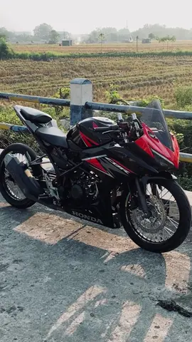 Jam terbang🚀🚀#cbr #ndeprokstyle #ogahjinjitstyle #jarijaristyle #fyp 