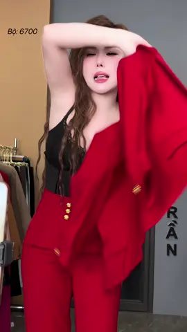 Quá mê #hangtranyenbai #xuhuong #trending #vest #congso 