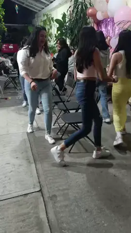 Otro día normal en mi vida  😂#amigos #juego #jet2holidays #jajaja #paratii 