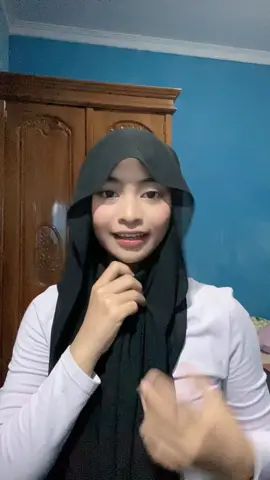 tips pake pashmina supaya meleyotnya bagus dan bikin muka kamu jadi keliatan tirus #pashmina #cerutybabydoll #pashminatutorial #tipshijab #pashminaceruty 