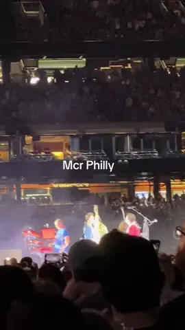 Gerard Way 🖤 #mcrphilly #mcr #mychemicalromance #gerardway #philly 