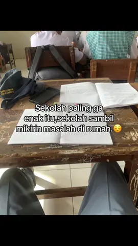 Ga enak banget…#foryoupage #masukberanda #katakata #sekolah #sad