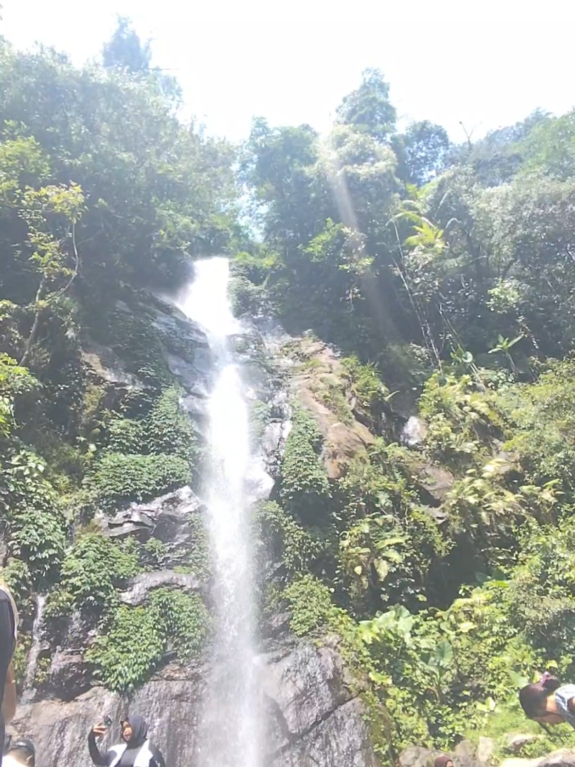 Menghabiskan hari libur dengan mengcapekkan diri sendiri. Info next trip. 📍Curug Semirang  #CapCut #fyp 