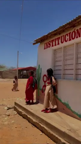 La realidad de la educación en zonas rurales de la Guajira, Colombia. . . Gracias a la Institución  Etnoeducativa Rural Uliyunakat, ubicada en Manaure, La Guajira, por dejarnos retratar su realidad.  . . . Ig: katheflowers . . . #laguajira #colombia #educacion #fyp #paratii #wayuu #educacioninfantil #manaure #viraltiktok #tiktokinforma #paratiiiiiiiiiiiiiiiiiiiiiiiiiiiiiii 