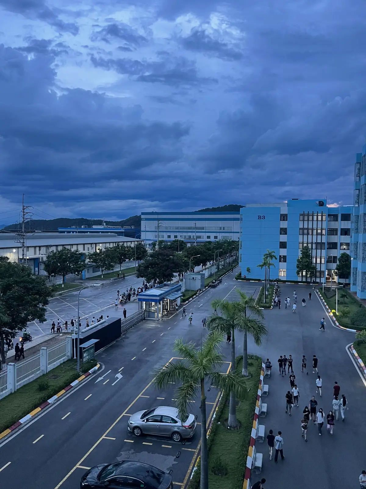 Cố gắng mỗi ngày🥴🌷 #hưngnguyên_nghệan #ktx #luxshare 