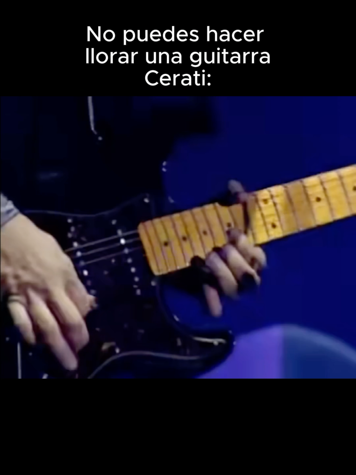 No se puede hacer llorar una guitarra… pero Cerati lo lograba. En la gira Me Verás Volver (2007), Gustavo tomó Prófugos y la transformó en algo irrepetible. Nunca tocaba sus canciones igual: versionaba, jugaba, creaba atmósferas que solo él entendía. En este solo, con el Whammy, la guitarra parece ahogarse en sus propias lágrimas, estirando cada nota como si pidiera respirar. Es arte puro, es creatividad en estado salvaje. Un solo inexplicable que confirma por qué Cerati es eterno.