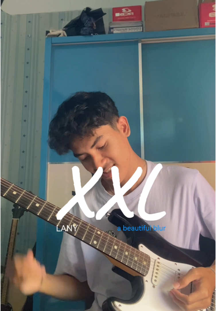 XXL! #lany #guitar #fyp 