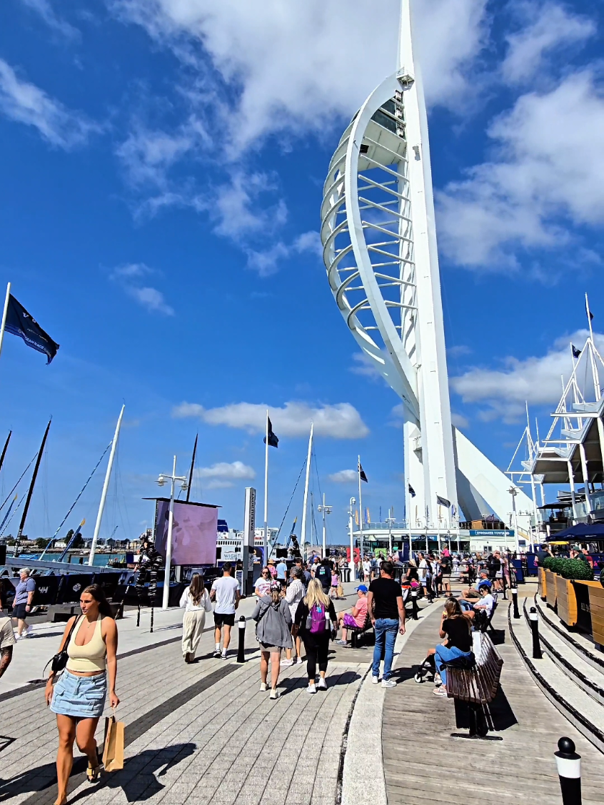 Portsmouth,UK🌊🌞 #sea #sun #portsmouth #travel #unitedkingdom #england #sealovers #spinnakertower #boats #boat #f #fyp 