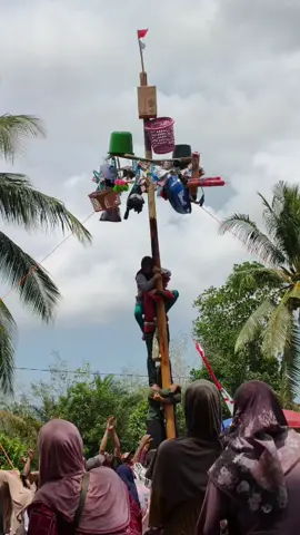 #fypシ゚  #harikemerdakaan17agustus1945 yg ke 80 #kandanganlama   laki2 yg baik tdk tega melihat perempuannya berjuang sendirian dn setiap laki2 yg sukses pasti ada doa istri yg tersembunyi🤗💫🤲