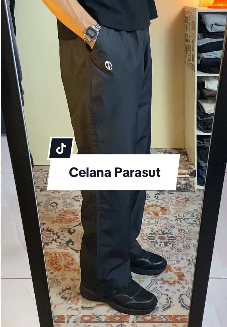 Celana parasut cakep under 100k udah waterproof💦 #celanaparasut #trackpants #celanaolahraga #celanatrackpants #fyp 