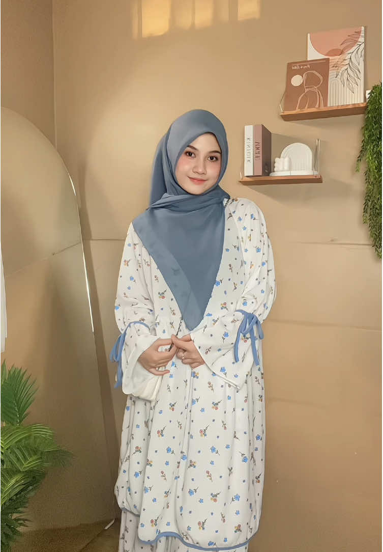 Kalau udah nemu one set cantik gini, beneran ga perlu bingung mix & match lagi 🩵#outfitideas #oneset #ootdhijab 